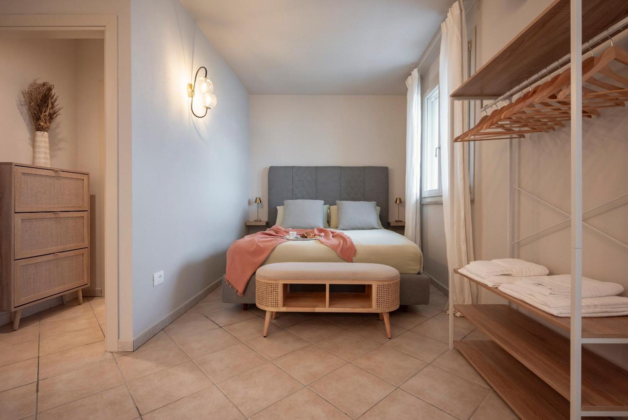 Zefiro Apartments 산빈첸초 외부 사진