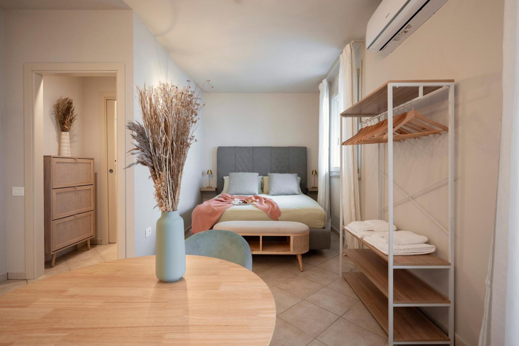 Zefiro Apartments 산빈첸초 외부 사진